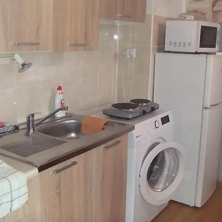 Small Paris Apartman